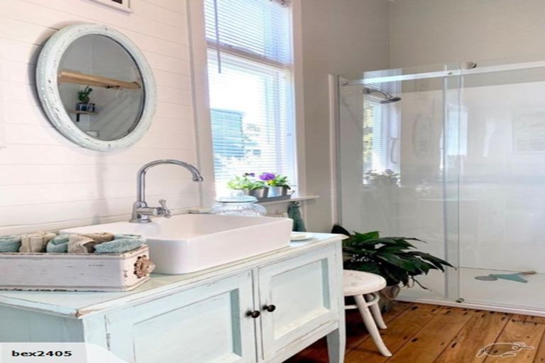 Photo of property in 37 Harrison Street West, Featherston, 5710