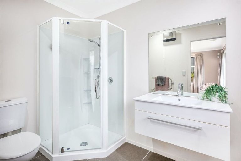 Photo of property in 12 Aotea Drive, Aotea, Porirua, 5024