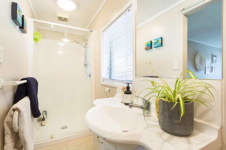 Photo of property in 1097 Papamoa Beach Road, Papamoa Beach, Papamoa, 3118