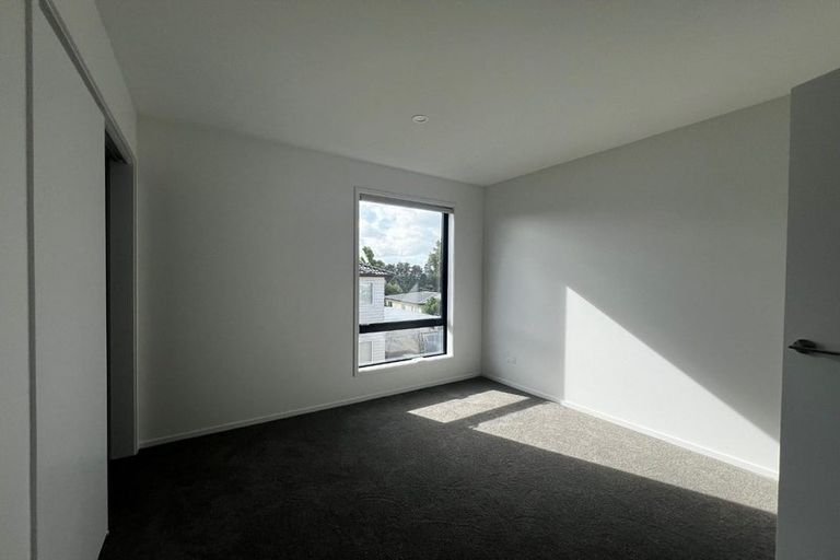Photo of property in 6/21 Divich Avenue, Te Atatu South, Auckland, 0610