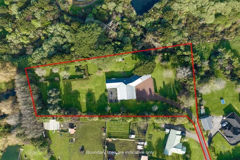 Photo of property in 36 Awaroa Stream Drive, Waiuku, 2123