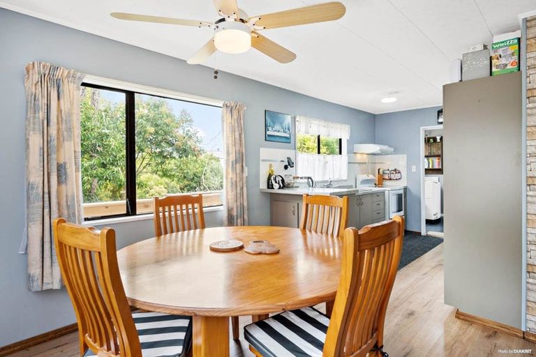 Photo of property in 19-23 Cross Street, Drury, 2113