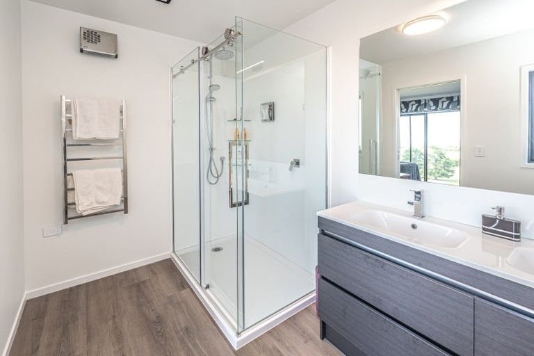 Photo of property in 37 Tirimoana Place, Otamatea, Whanganui, 4501