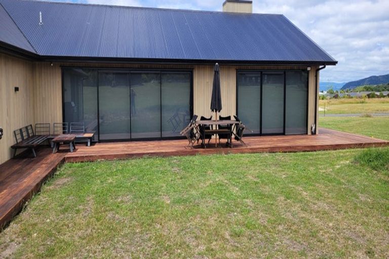 Photo of property in 7 Ribbonwood Lane, Kinloch, Taupo, 3377