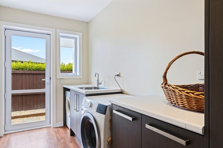 Photo of property in 17 Pimlico Place, Rangiora, 7400