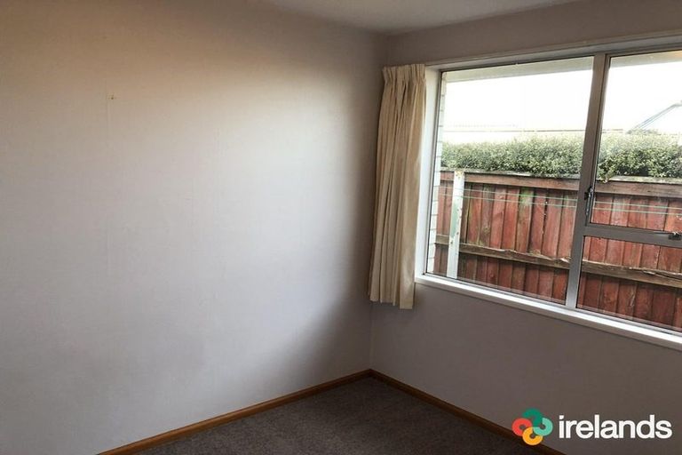 Photo of property in 2/3 Pelorus Place, Harewood, Christchurch, 8051