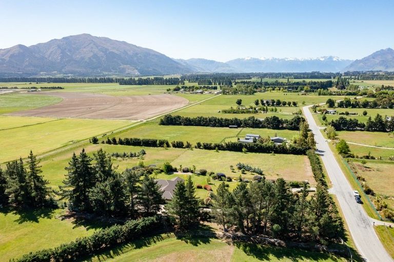 Photo of property in 88 Lachlan Avenue, Hawea Flat, Wanaka, 9382
