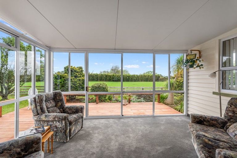 Photo of property in 180 Taupaki Road, Taupaki, Henderson, 0782