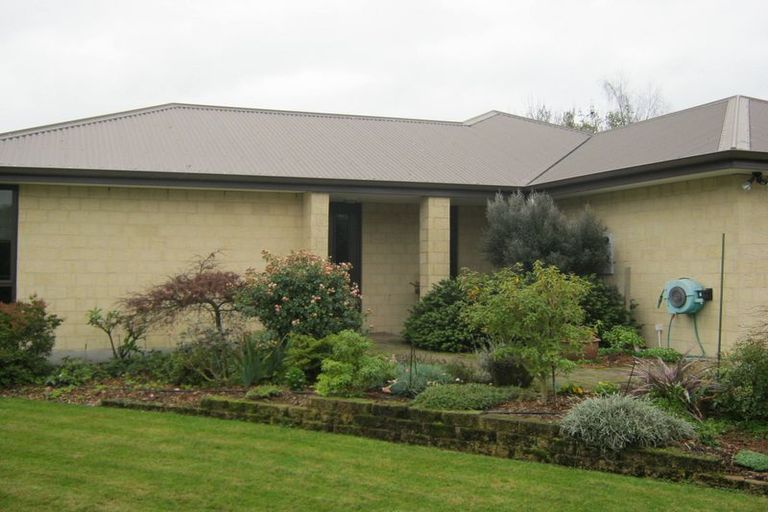 Photo of property in 39 Mckenzie Street, Geraldine, 7930