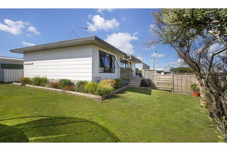 Photo of property in 23 Lloyd Drive, Nawton, Hamilton, 3200