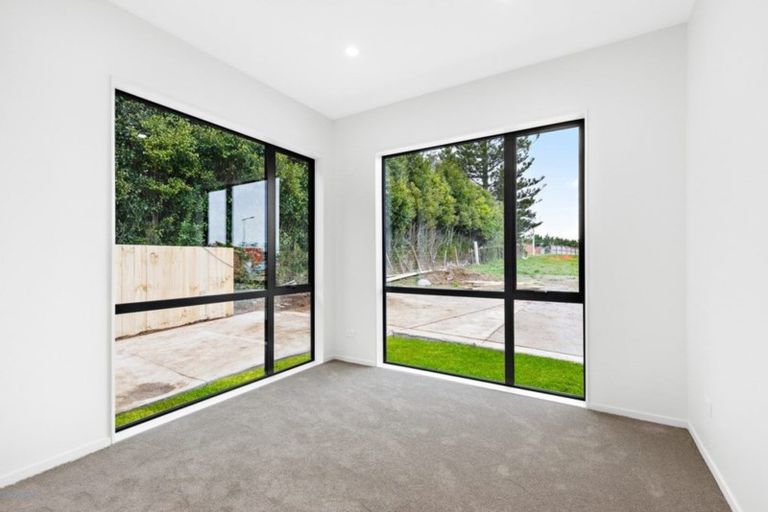 Photo of property in 3a Matakohe Road, Westgate, Auckland, 0814