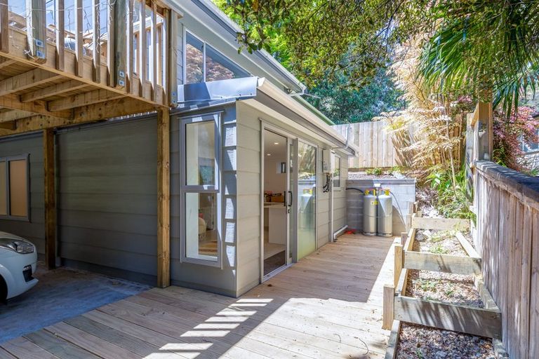 Photo of property in 103 Wirihana Road, Titirangi, Auckland, 0604