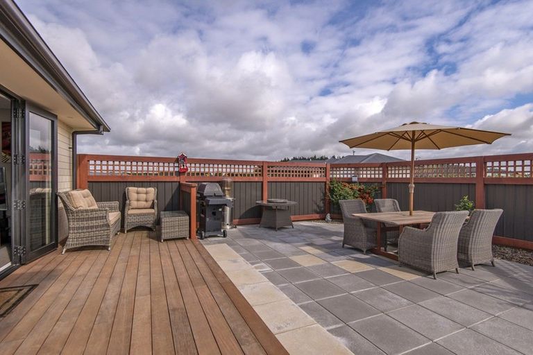 Photo of property in 24 Landsborough Drive, Darfield, 7571