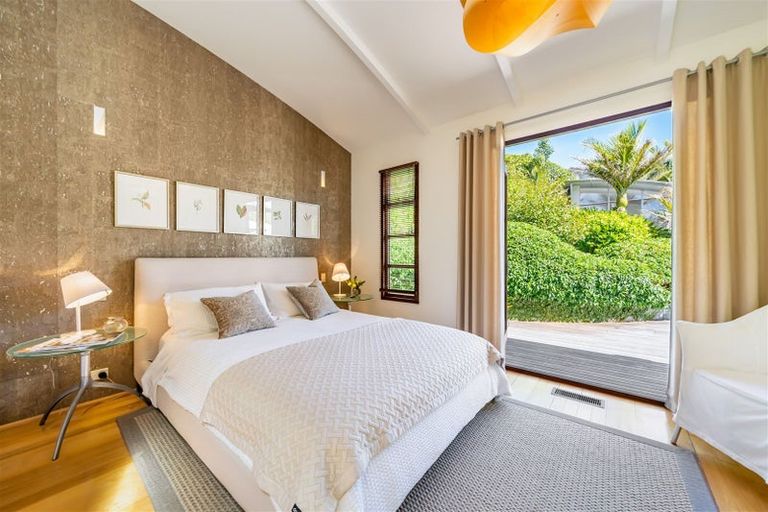 Photo of property in 360 Paremata Road, Whitby, Porirua, 5381