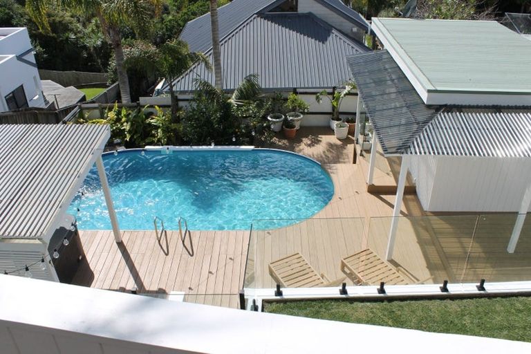 Photo of property in 11a Mizpah Road, Waiake, Auckland, 0630