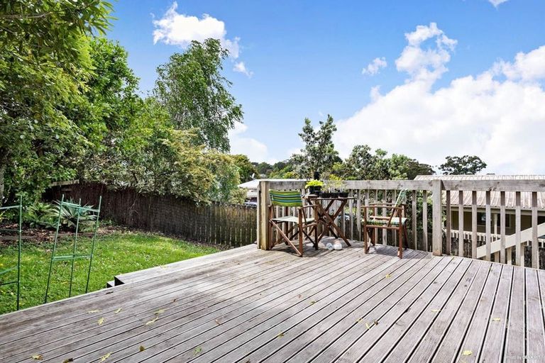 Photo of property in 2/36 Elizabeth Drive, West Harbour, Auckland, 0618