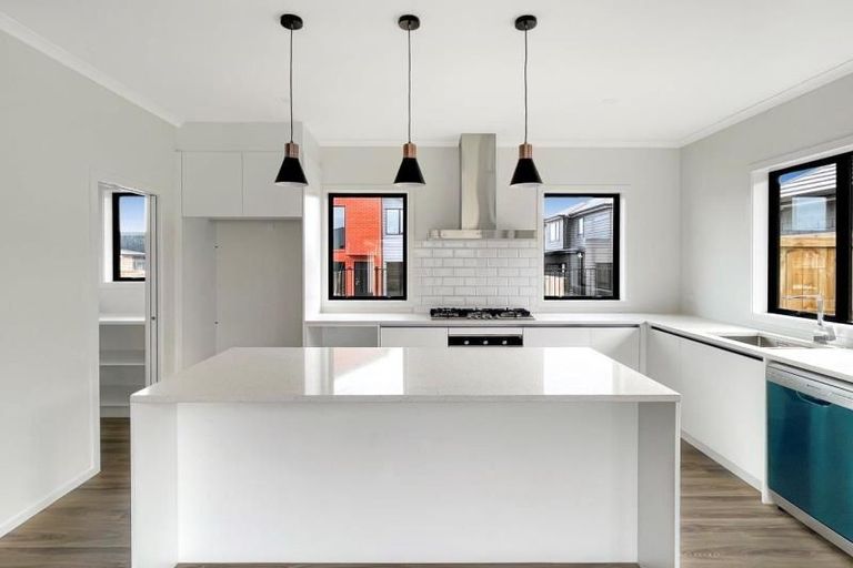 Photo of property in 28 Maanihi Drive, Rototuna North, Hamilton, 3210