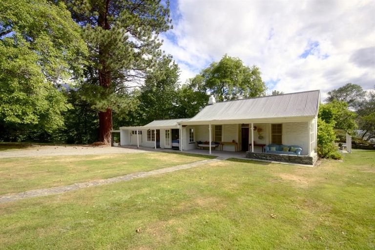 Photo of property in 65 Arrowtn-lke Hayes Road, Lake Hayes, Queenstown, 9371