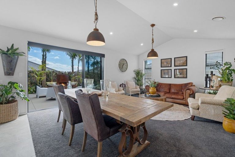 Photo of property in 6 Charlotte Drive, Omokoroa, 3114