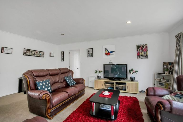 Photo of property in 21 Morewa Place, Takanini, 2112