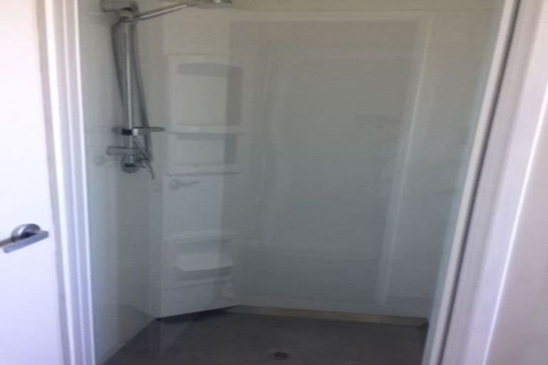 Photo of property in 2/73 Solomon Avenue, Redwood, Christchurch, 8051