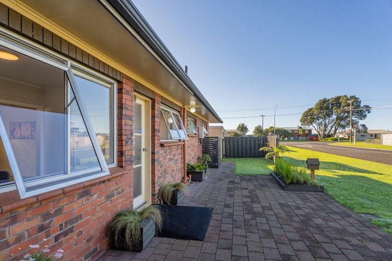 Photo of property in 3 Kawakawa Road, Whitianga, 3510
