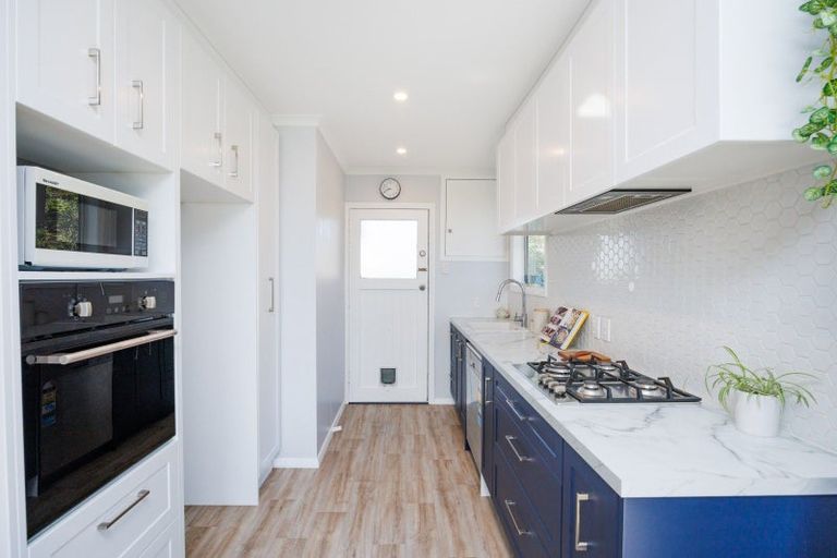 Photo of property in 2 Lockhart Avenue, Milson, Palmerston North, 4414