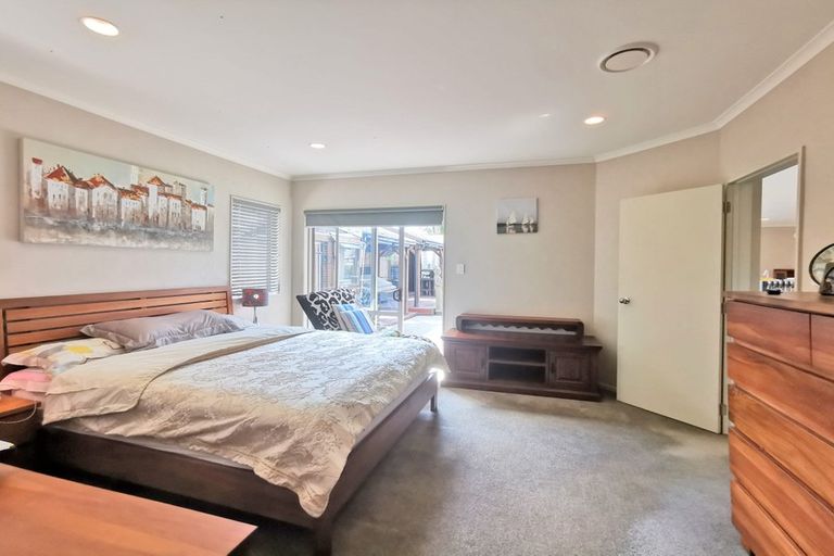 Photo of property in 36 Stranraer Crescent, Wattle Downs, Auckland, 2103