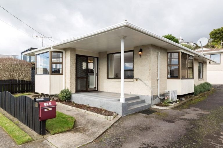 Photo of property in 38 Gilbert Street, New Plymouth, 4310