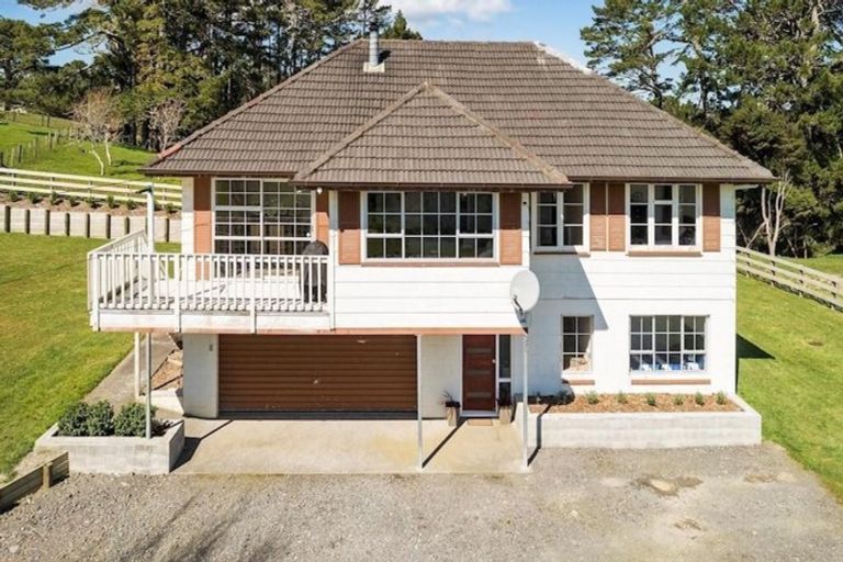 Photo of property in 90 Mcentee Road, Waitakere, Auckland, 0816