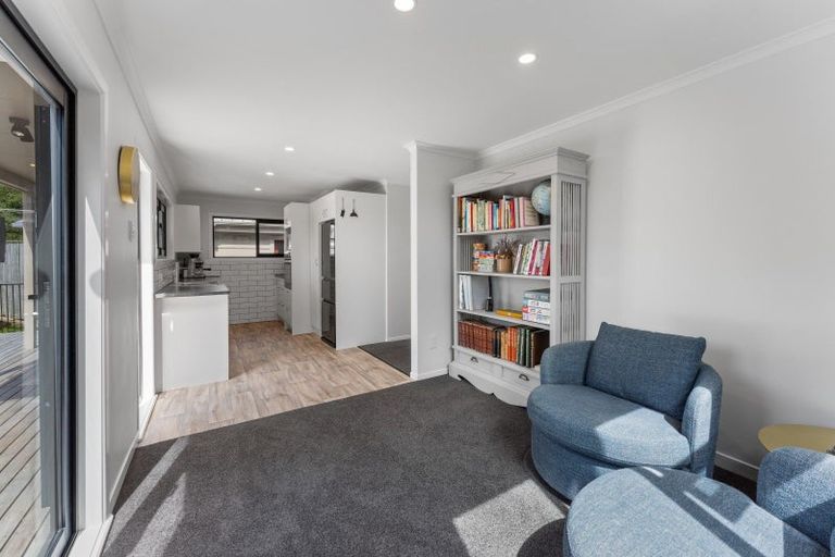 Photo of property in 28 Kaka Road, Raumati Beach, Paraparaumu, 5032