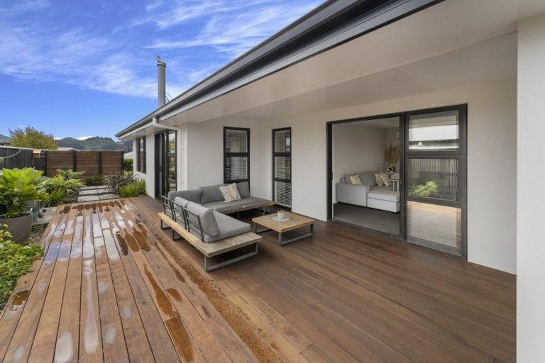 Photo of property in 11 Huntaway Close, Stoke, Nelson, 7011