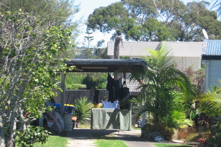 Photo of property in 2/19 Tobruk Crescent, Milford, Auckland, 0620