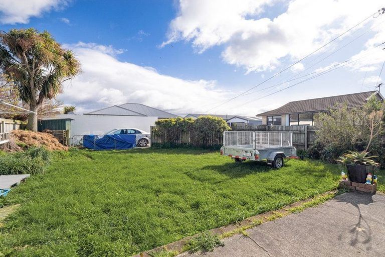 Photo of property in 42 Hargest Crescent, Saint Kilda, Dunedin, 9012