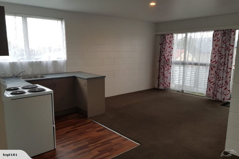 Photo of property in 8/112a Olliviers Road, Phillipstown, Christchurch, 8011