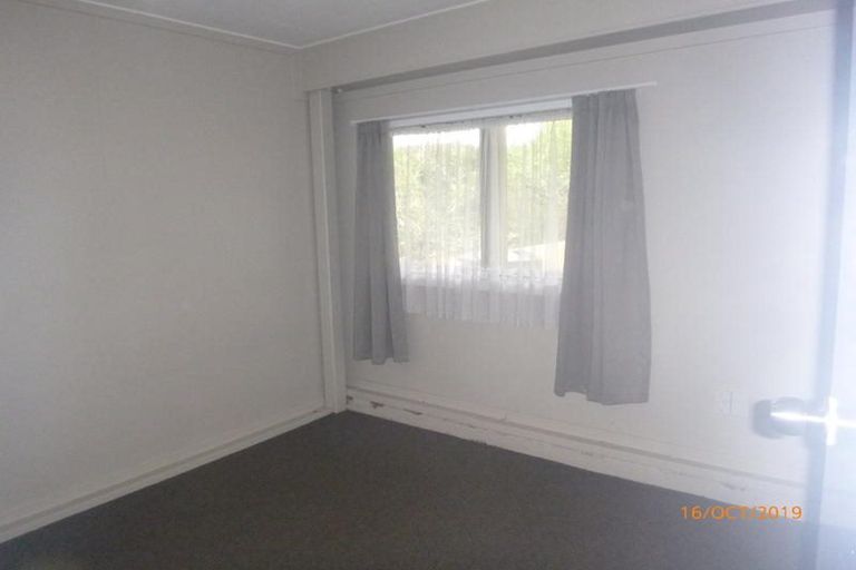 Photo of property in 11 Taioma Crescent, Te Atatu Peninsula, Auckland, 0610