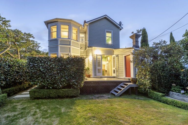 Photo of property in 54 Hobson Street, Thorndon, Wellington, 6011