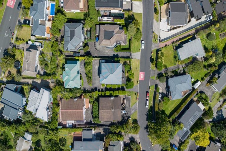 Photo of property in 1/60 Penzance Road, Mairangi Bay, Auckland, 0630