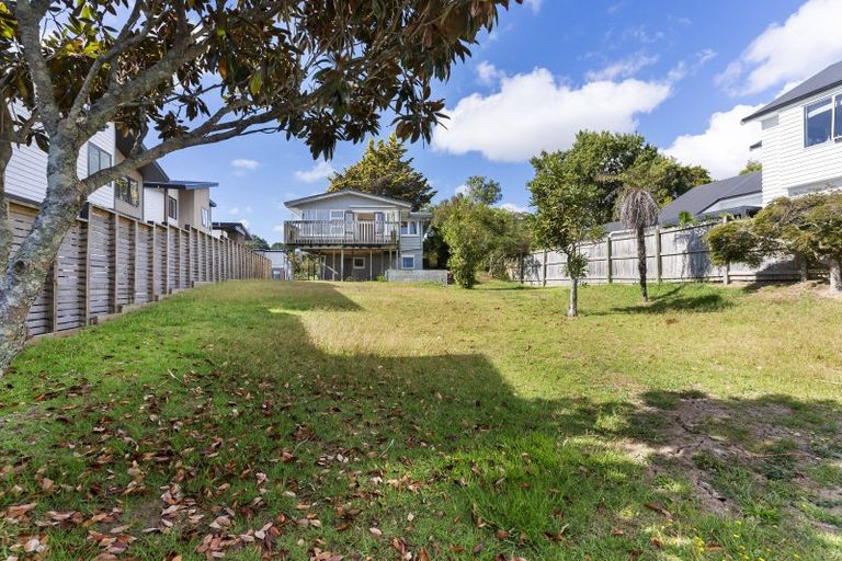 Photo of property in 83 Matipo Road, Mairangi Bay, Auckland, 0630
