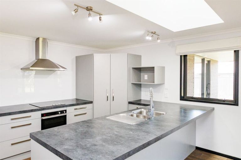 Photo of property in 25 Macdonald Heights, Feilding, 4702