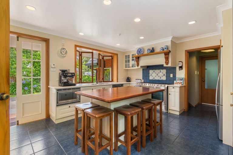 Photo of property in 60 Summerhill Drive, Fitzherbert, Palmerston North, 4410