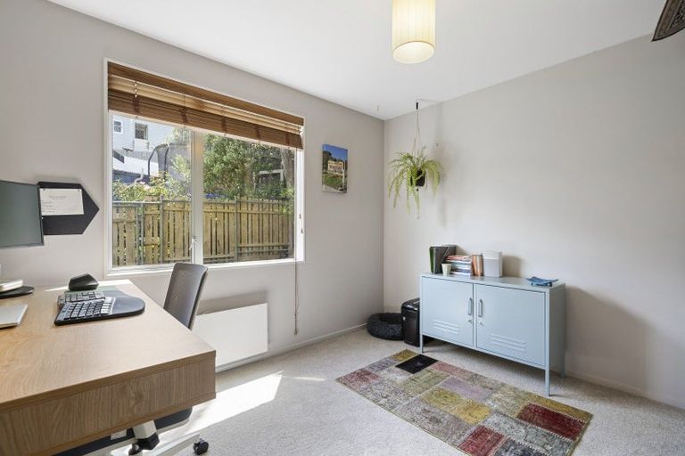 Photo of property in 32 Cheshire Street, Wilton, Wellington, 6012