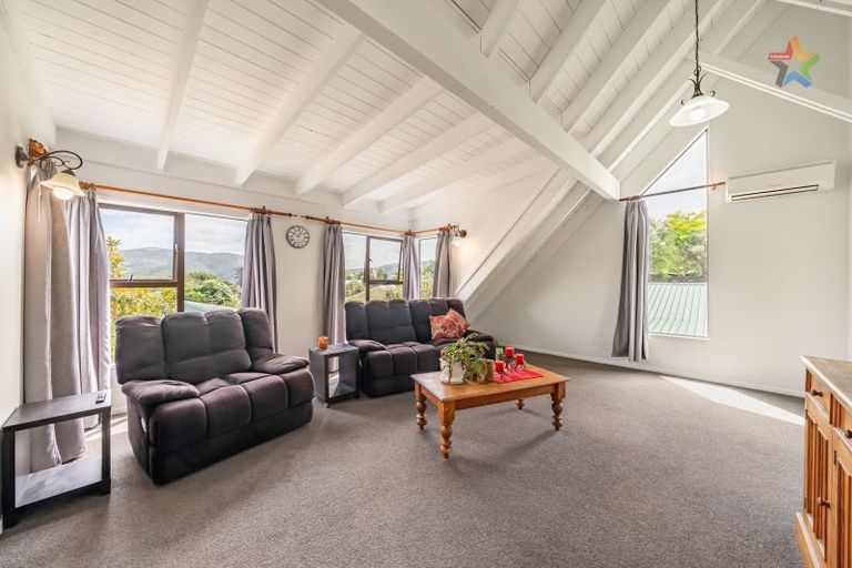 Photo of property in 21 Whitechapel Grove, Stokes Valley, Lower Hutt, 5019