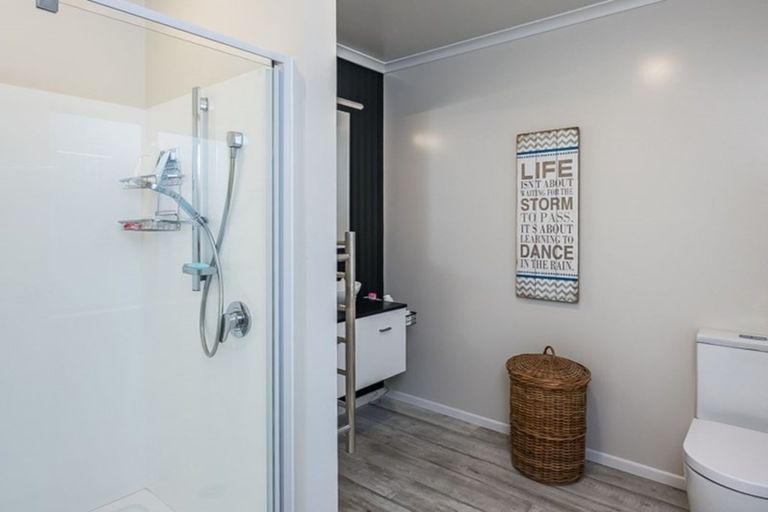 Photo of property in 30 Dal Din Drive, Otaki, 5512