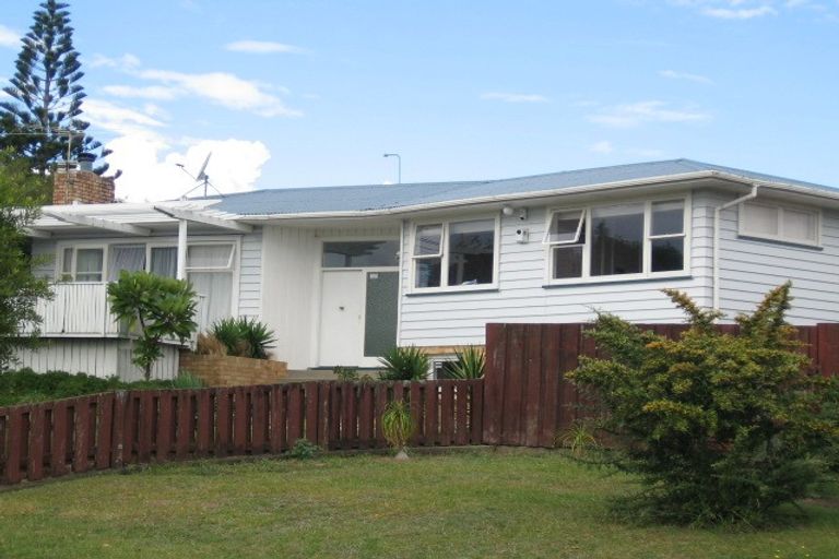 Photo of property in 4 Carole Crescent, Pakuranga, Auckland, 2010