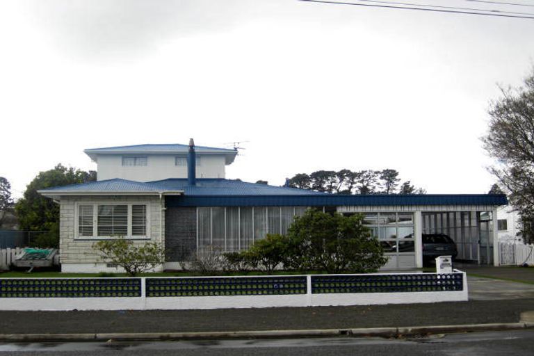 Photo of property in 18 Kent Street, Carterton, 5713