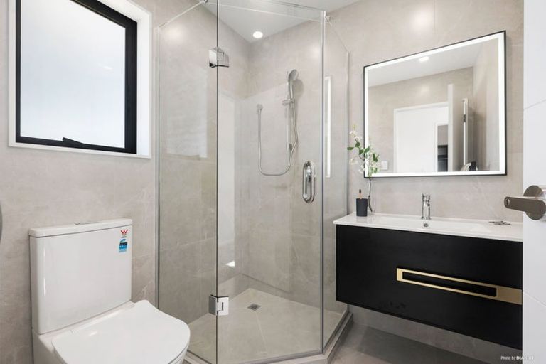 Photo of property in 48 Observation Green, Hobsonville, Auckland, 0616