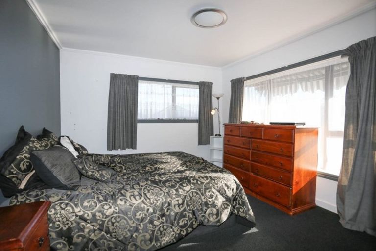 Photo of property in 15 Bournemouth Crescent, Aranui, Christchurch, 8061