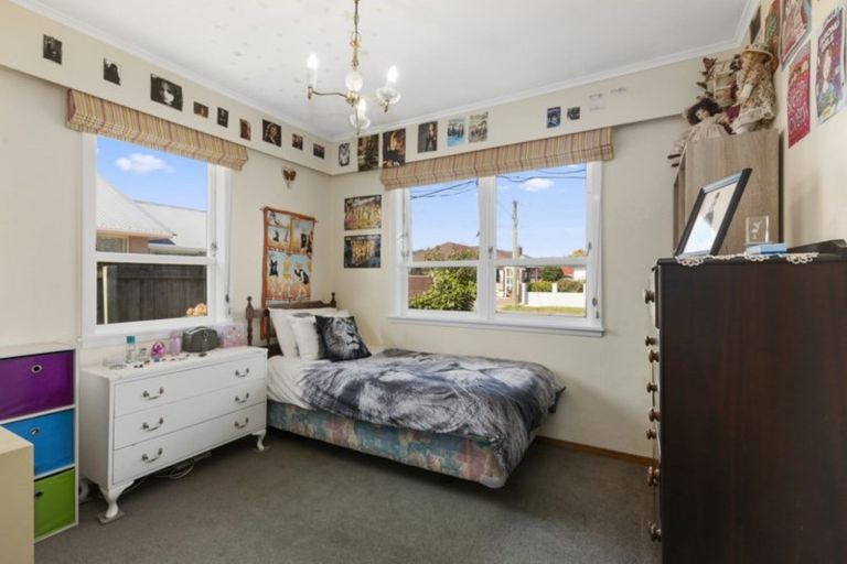 Photo of property in 23 Holyoake Crescent, Avalon, Lower Hutt, 5011