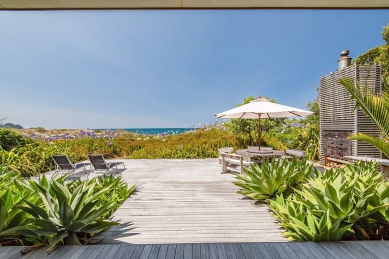 Photo of property in 24 Paku Drive, Tairua, 3508